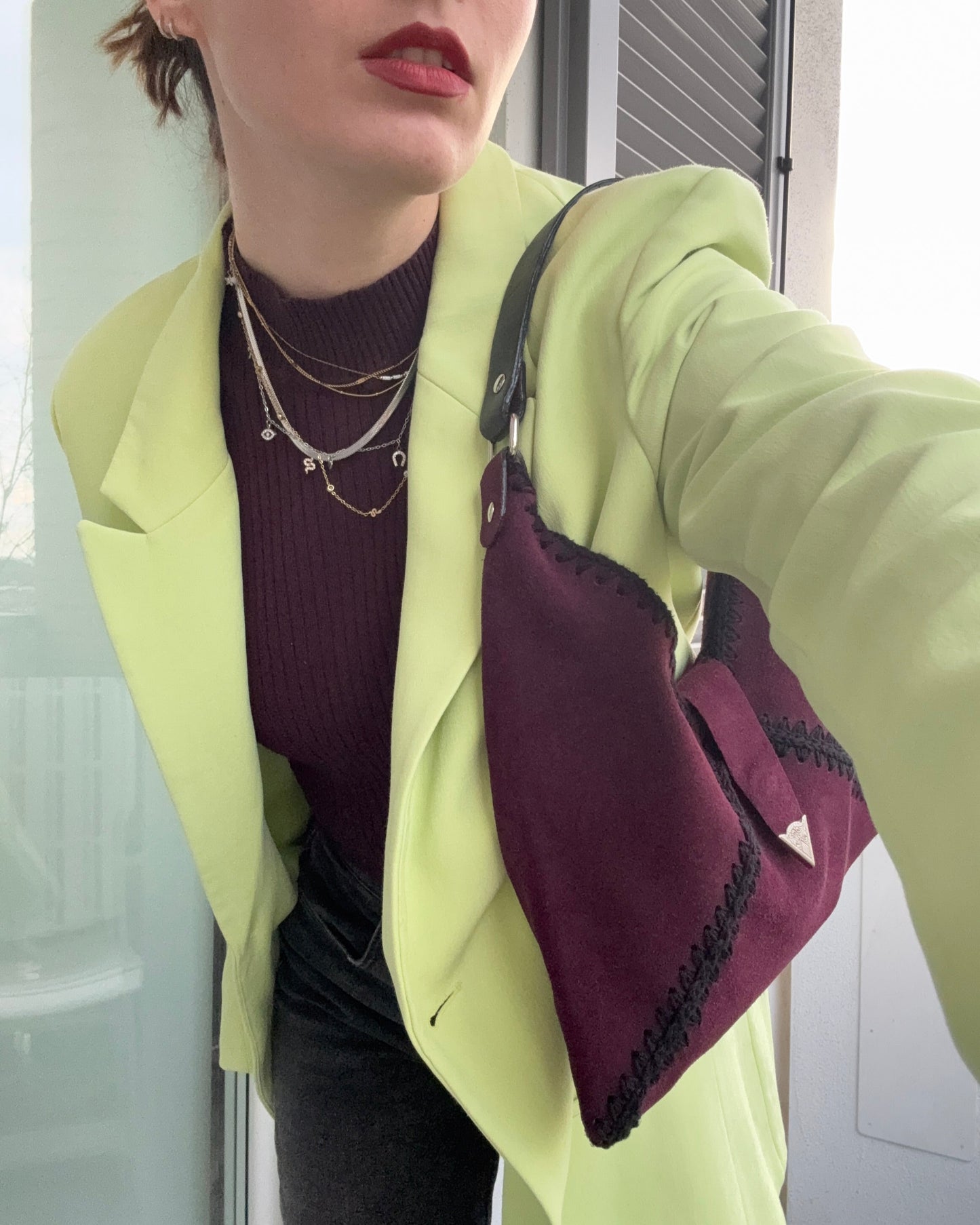 modello MONIQUE grape suede